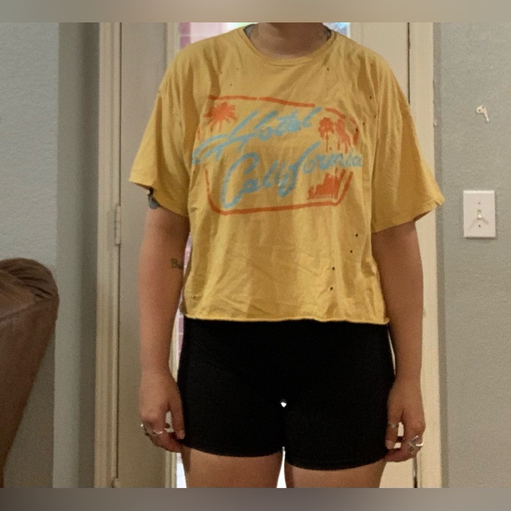 Country Deep Eagles Hotel California Distressed Oversized Crop Tee